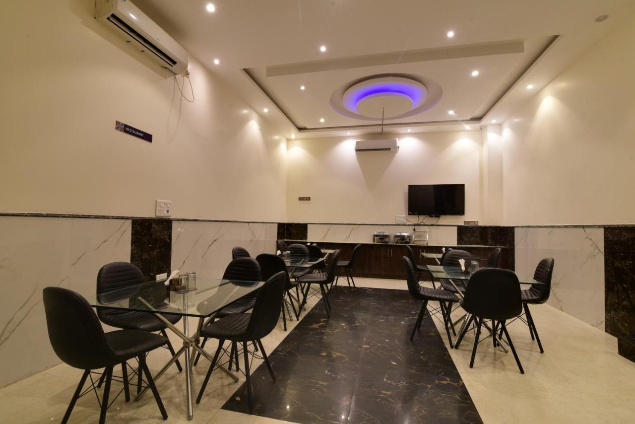 Olivia Hotels At Delhi Airport Nova Deli Exterior foto
